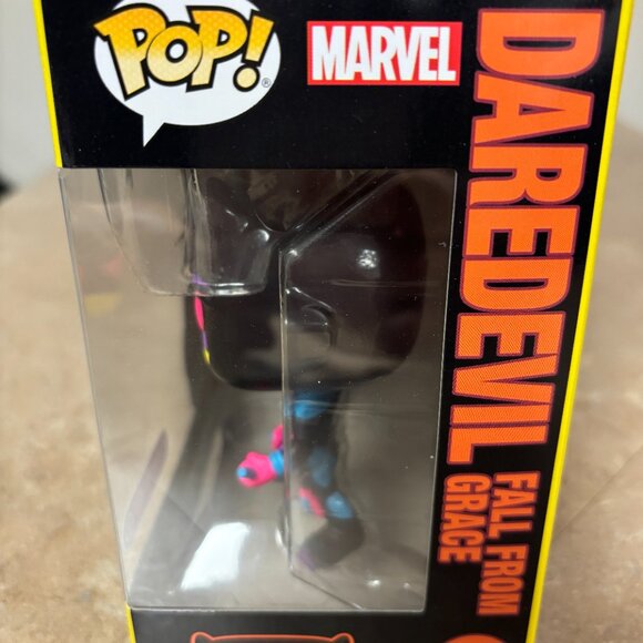 Funko POP! Daredevil Fall From Grace Blacklight Figure #1361 EXCLUSIVE - Picture 2 of 5